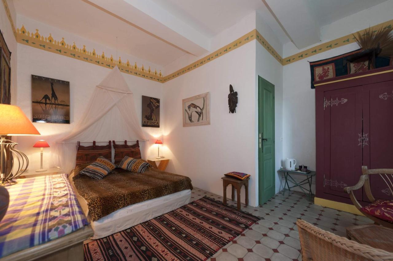Bed and Breakfast La Bastide De Boisset Argilliers Екстер'єр фото